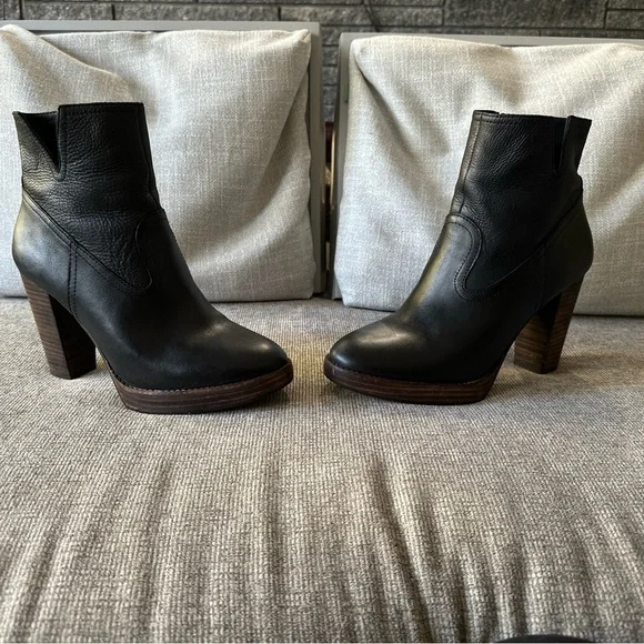 Lucky Brand Black Leather Boots - Picture 10 of 12